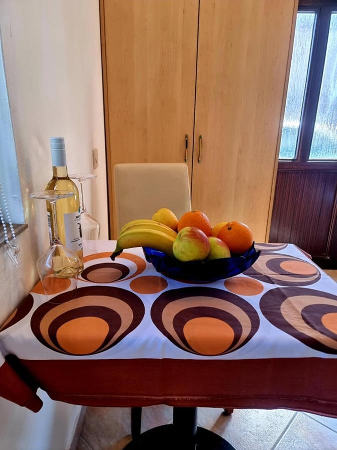 Apartmani Petra Pula Eksteriør billede
